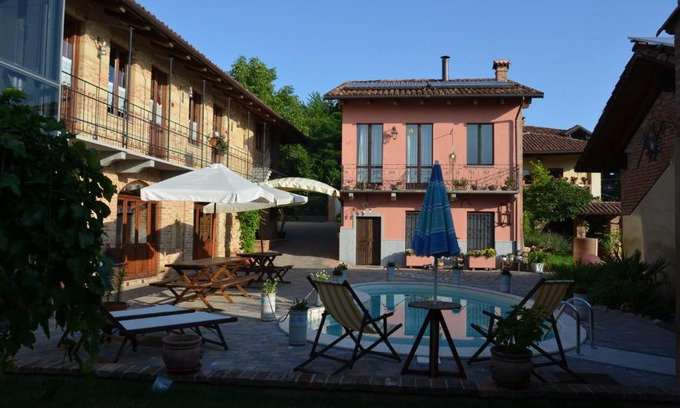 Tonco Maison | La Corte Di Gerardo