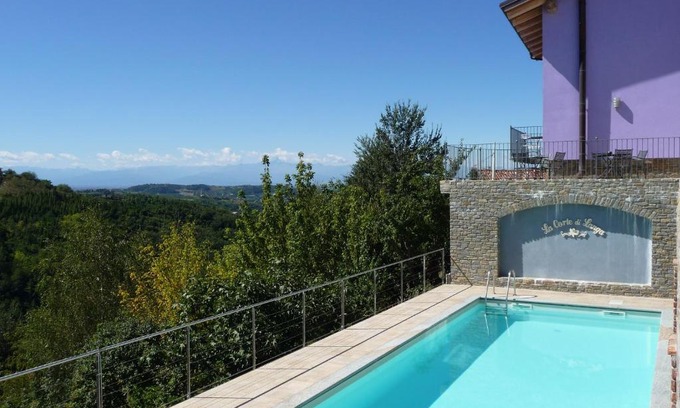 Cerretto Langhe Appartement | La Corte di Langa alloggio Giada