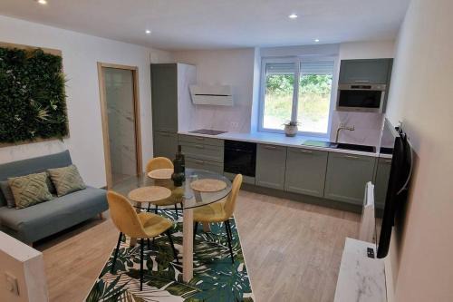 Cravanche Appartement | La Dame - Parking Privé GRATUIT Proche GE Alstom & Centre-Ville