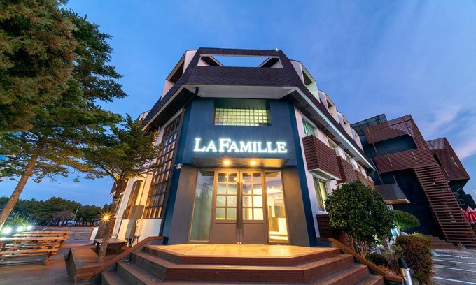 Yangyang Hôtel | La Famille