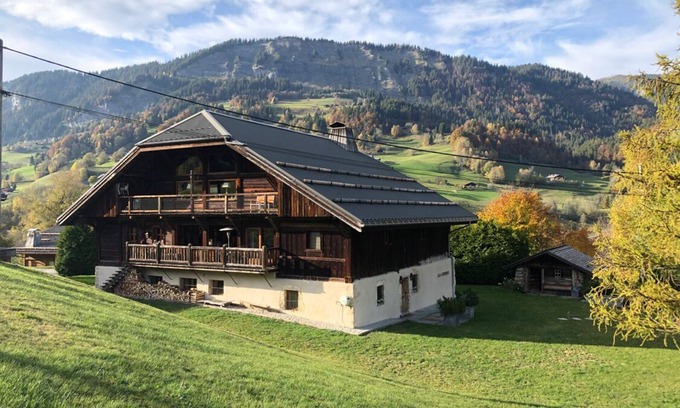 Praz-sur-Arly Autre | La Ferme Authentique ferme rénovée, dans un cadre champêtre.