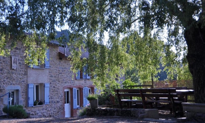 Ambierle Maison | la Ferme aux abeilles