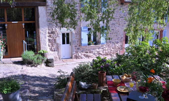Ambierle Maison | La ferme aux Abeilles