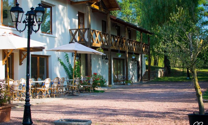 Commelle-Vernay Lit Et Petit-Déjeuner | La Ferme aux Biches