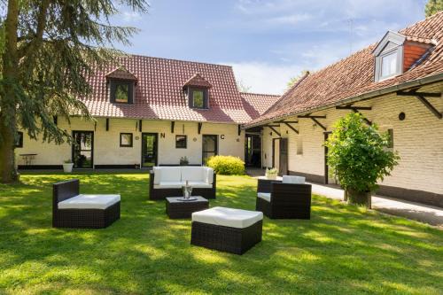 Lompret Hôtel | La Ferme Blanche, The Originals Relais