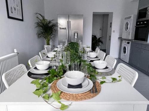 Fontaine-l'Eveque Appartement | La Ferme du Château - Superior Suite