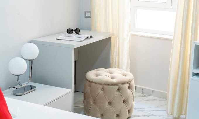 Naples City Centre Maison | La Finestra sul Borgo by Wonderful Italy