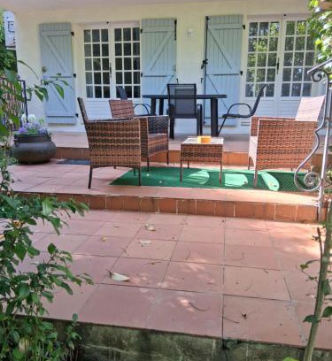 Hagetmau Appartement | La fontaine des Cagots