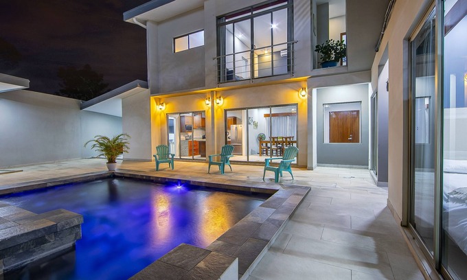 Barrio Pilo Maison | La Fortuna Deluxe Vacation Home - 5 Min from Town - Outdoor Pool