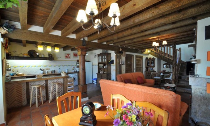 Caballar Maison | La Fuente de Pavia