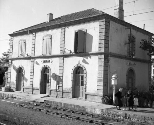 Millas Lit Et Petit-Déjeuner | La Gare De Millas Chambres d'hôtes