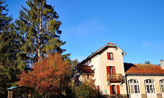 Vallois Maison | La Gare - Gîte de charme à la campagne (Ancienne maison du chef de gare)