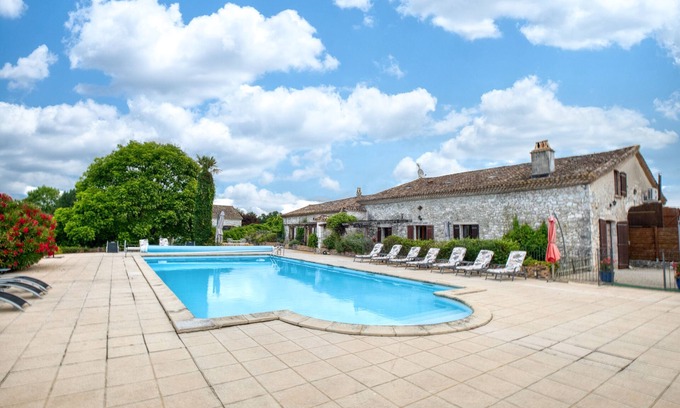 Razac-d'Eymet Maison | La Garenne – Family Cottage with Pool and Jacuzzi on 12 Hectares near Bergerac