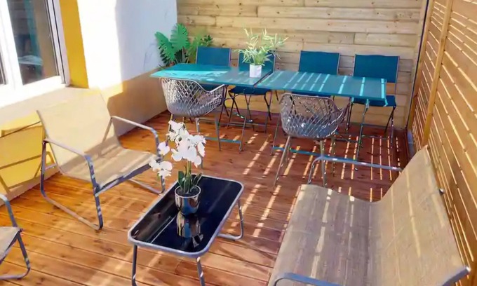 Riorges Appartement | La "grande" Rochette appartement rooftop & jacuzzi
