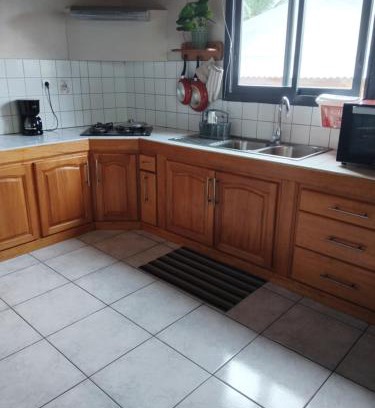 Gouzon Appartement | La grande table