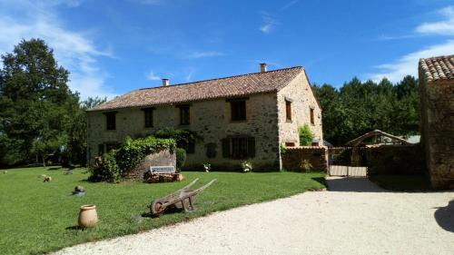 Lacapelle-Biron Maison | La Grange dans la Foret