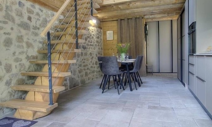 Chezery Forens Maison | La Grange de la Crête Beudron