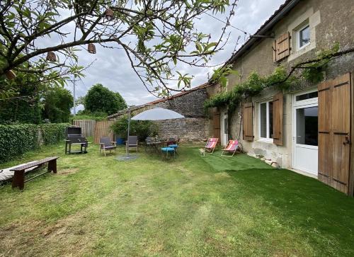 Champagne-le-Sec Maison | La Grange des zarts