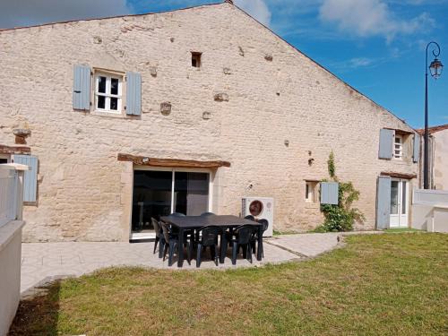 Puyravault Maison | La grange pyratelle
