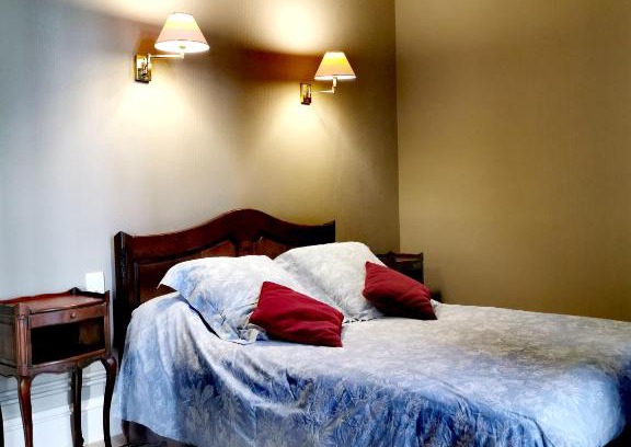 Aubigne-Racan Maison | La Gravière gîte perché depuis 1928 proche zoo de La Flèche et circuit 24H