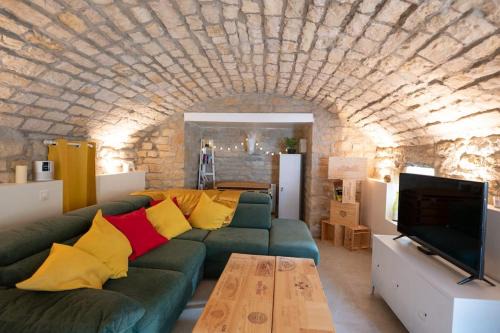 Dijon Appartement | La Grotte Bourguignonne, Terrasse extérieure