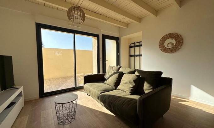 Montauban Appartement | La Halte Occitane - Classé 3 étoiles - Pour 6 personnes, 3 chambres, parking, terrasse, tout inclus