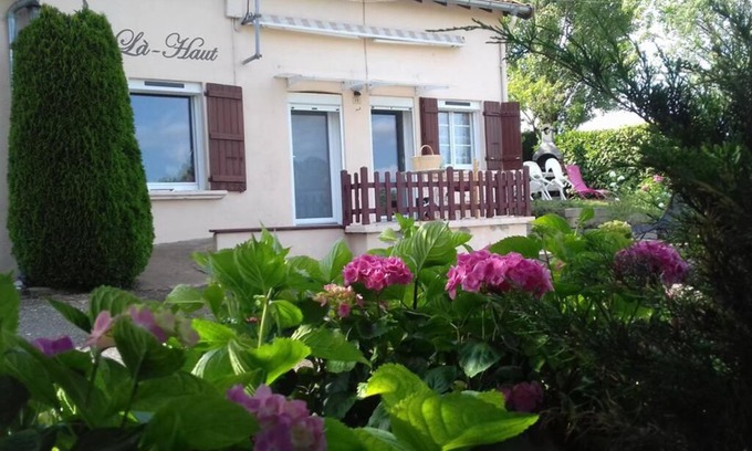 Poinson-les-Fayl Maison | La-Haut, gite-maison de vacances