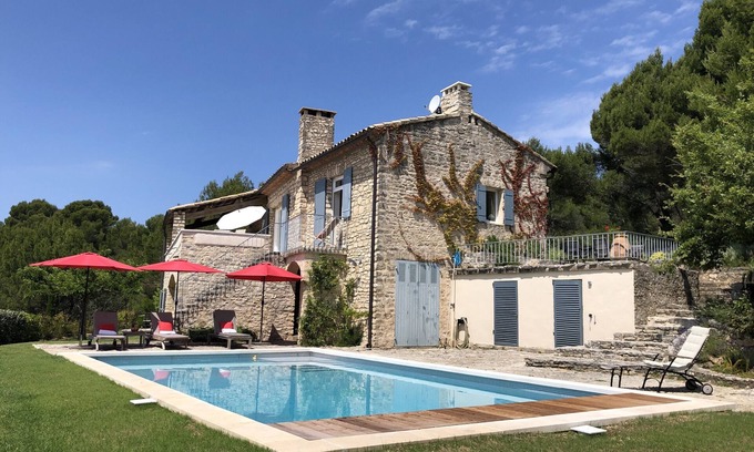 Murs Maison | LA JAUMIERE à Murs, calme avec une vue fantastique et piscine