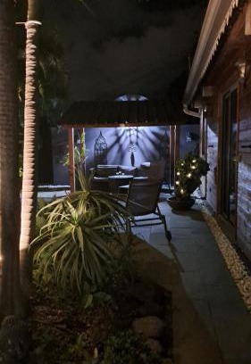 Bois de Nefles Maison | LA LIANE DE JADE 974-Lodge Le Palissandre - jacuzzi privatif - piscine chauffée
