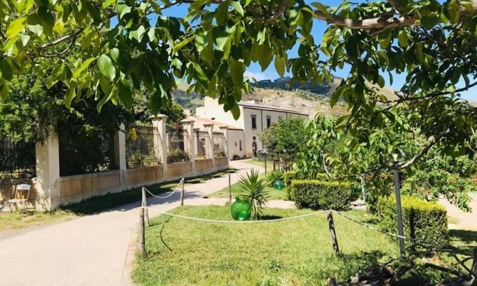 Santa Teresa di Riva Autre | La Locanda Degli Amici