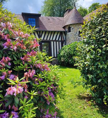 Quetteville Maison | La longère dans la prairie