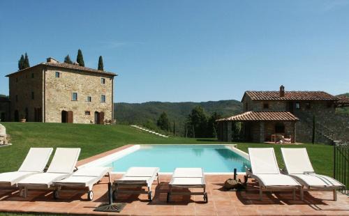 Gaiole in Chianti Villa | La Maccinaia 14 by Salogi Villas