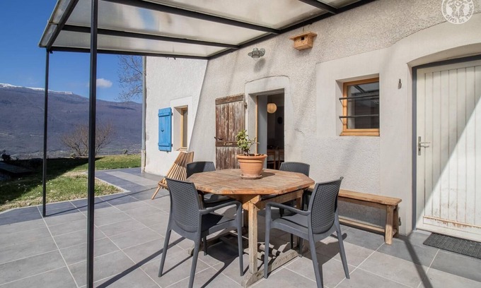 Serrieres-en-Chautagne Maison | LA MAISON BLEUE - SERRIERES EN CHAUTAGNE