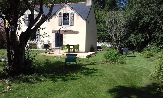 Rosporden Maison | La Maison au Cœur de la Forêt. Maison Cosy, Avec Cheminée, au Cœur D'un Bois