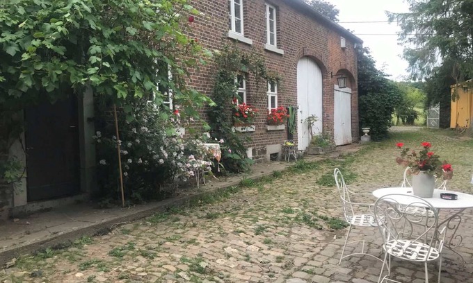 Dalhem Lit Et Petit-Déjeuner | La Maison d'Achille à Aubin, en circuit court chez l'habitant