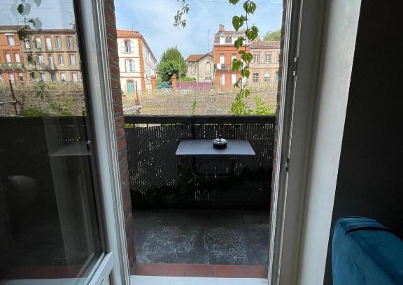 Guilhemery Appartement | La Maison des Fleurs