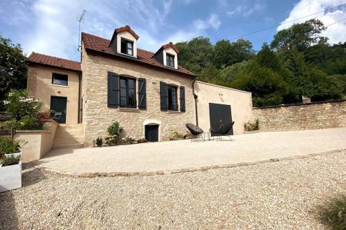 Volnay Maison | La Maison Des Vignes *