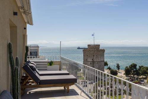 Thessaloniki City Centre Appartement | La Maison Dorée - Elegant Stay with Unique View by BiNoBi!