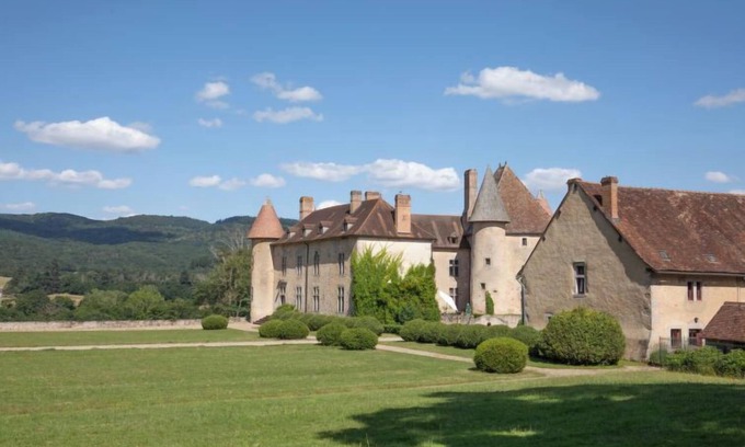 La Tagniere Maison | La Maison du Chateau by Interhome
