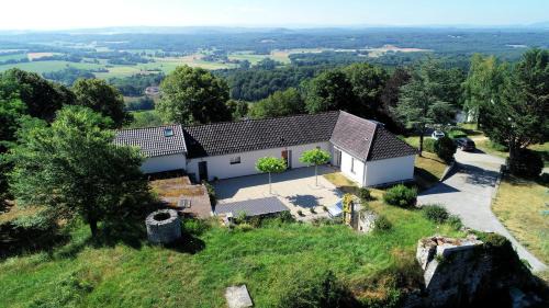 Fontain Maison | La Maison du Fort de Fontain Villa Mac Mahon vue superbe Montagnes du Jura