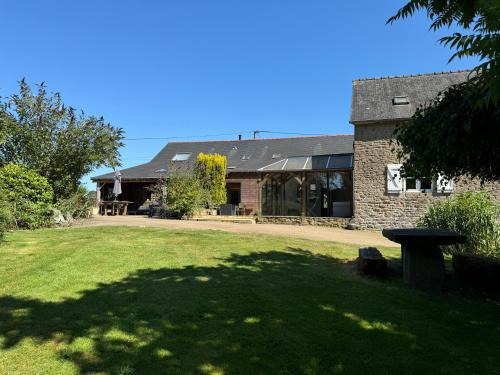 La Chapelle-Saint-Aubert Maison | La Maison d'Amélie