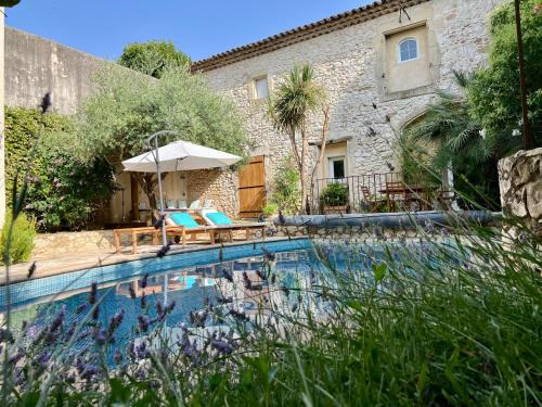 Saint-Genies-de-Malgoires Maison | La Maison Des Autres, piscine chauffée, chambres d'hôtes proches Uzès, Nîmes, Pont du Gard, Table d'hôtes d'octobre à fin avril et sur réservation à l'avance uniquement
