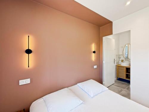 Saint-Ouen-des-Alleux Maison | La Maisonnette - Jardin & Calme