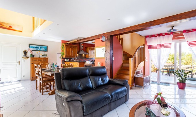 Saint-Meloir-des-Ondes Maison | La Melorienne - Deux Chambres Maison, Couchages 5
