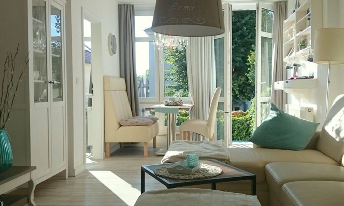 Seeheilbad Graal-Muritz Appartement | "La Mer" Haus Windrose