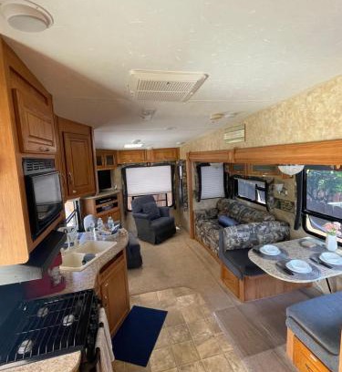 La Mesa Autre | La Mesa Cozy Camper