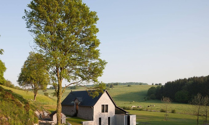 Anhee Cottage | La Micheline, gite design isolé avec vue sur les champs, entre Dinant et Namur