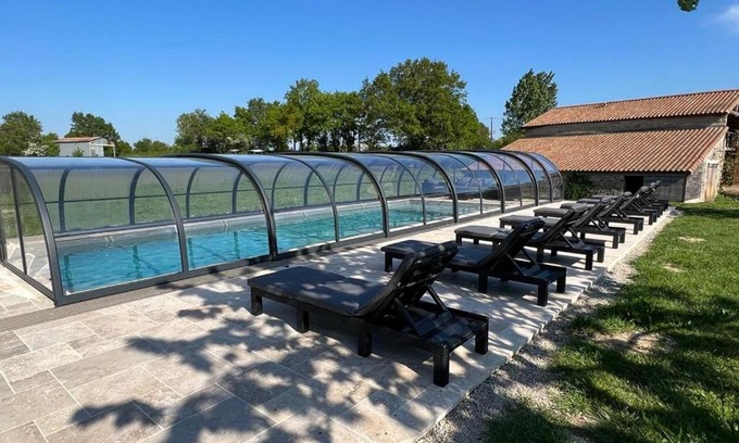 Le Poire-sur-Vie Lit Et Petit-Déjeuner | La Millière - Chambres d'hôtes - Piscine & campagne - Marie-Anne & Marie-Adélaïde