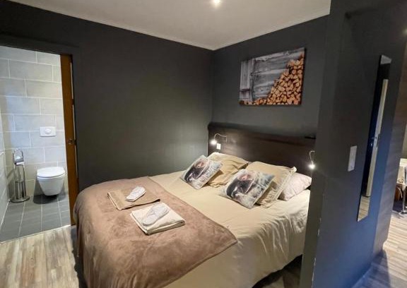 Moutiers Appartement | la Montagnette L ours T1 maison en travaux de 10h a 17h