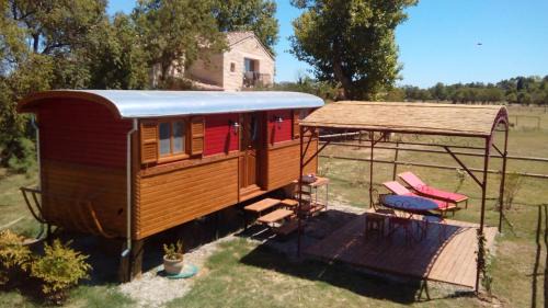 Le Cailar Lit Et Petit-Déjeuner | La Nanou'che (roulotte en Camargue)
